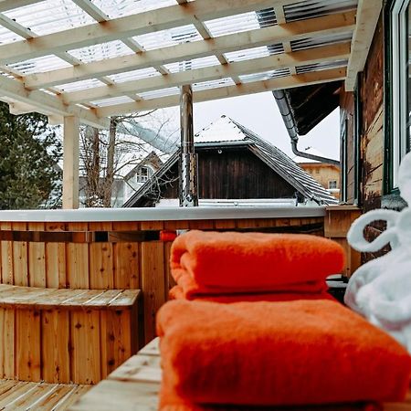 Roesslgut Bed & Breakfast ซีดาร์เฮาส์ ภายนอก รูปภาพ