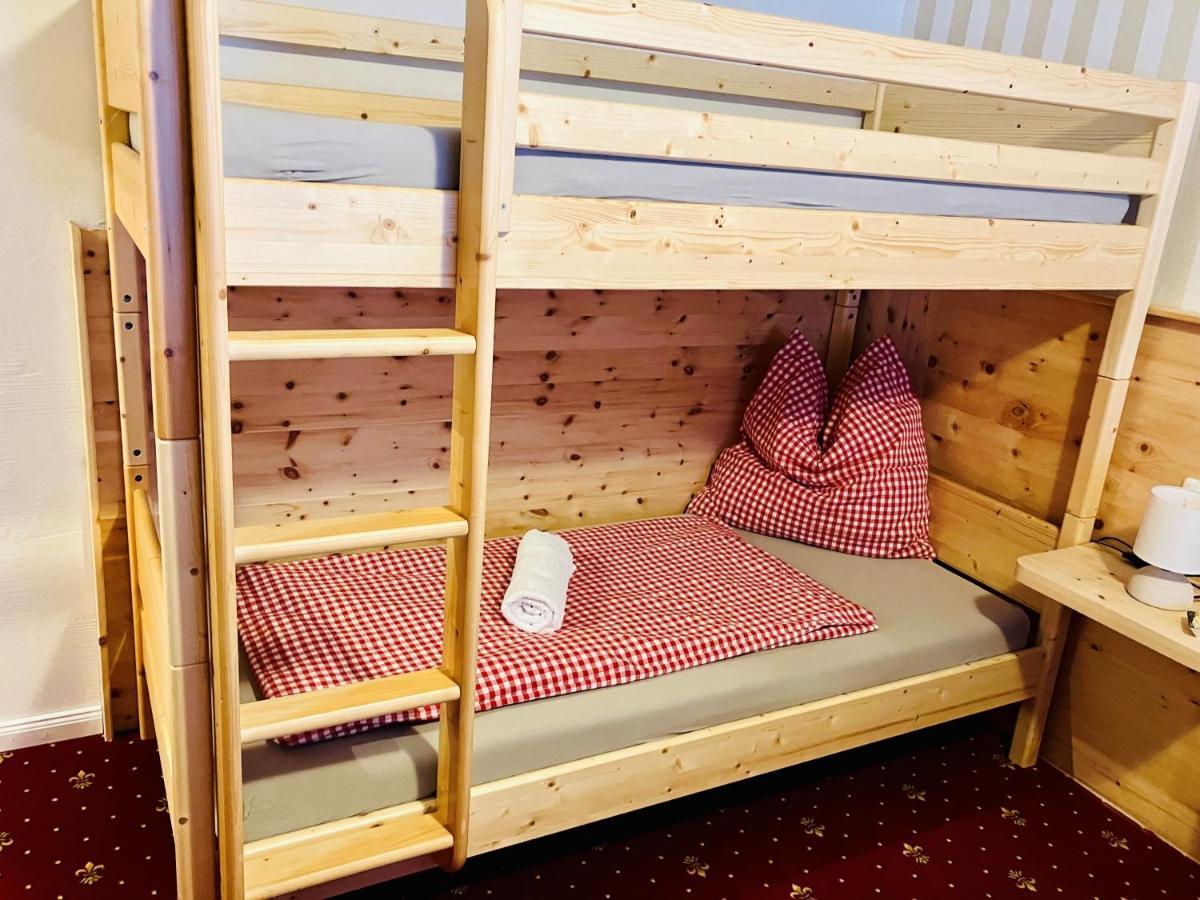 Roesslgut Bed & Breakfast ซีดาร์เฮาส์ ภายนอก รูปภาพ