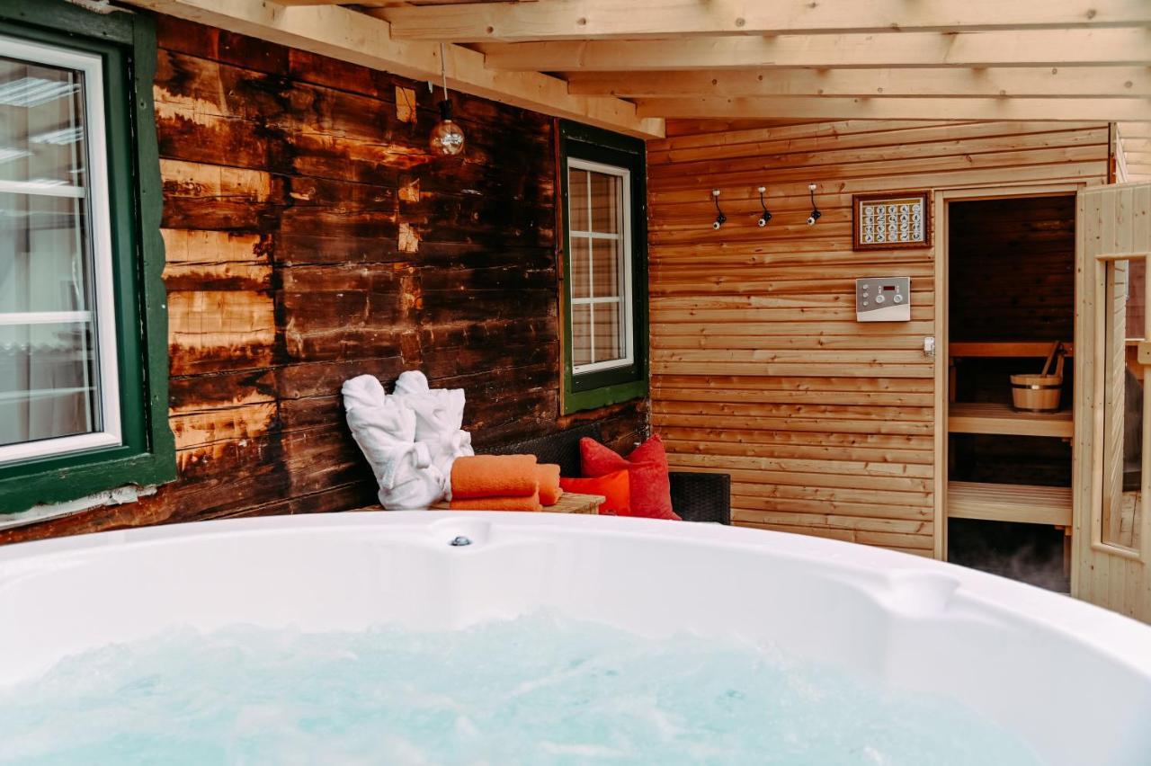 Roesslgut Bed & Breakfast ซีดาร์เฮาส์ ภายนอก รูปภาพ