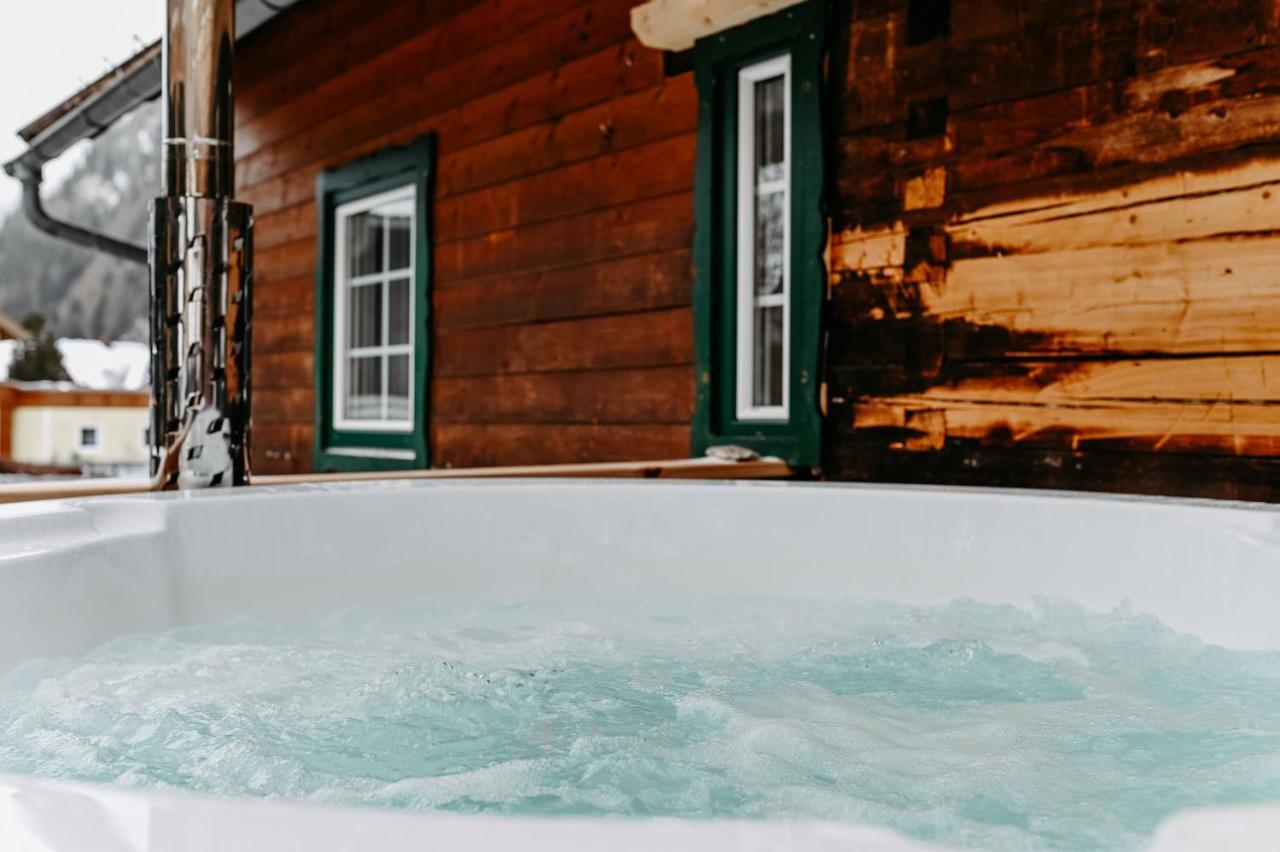 Roesslgut Bed & Breakfast ซีดาร์เฮาส์ ภายนอก รูปภาพ