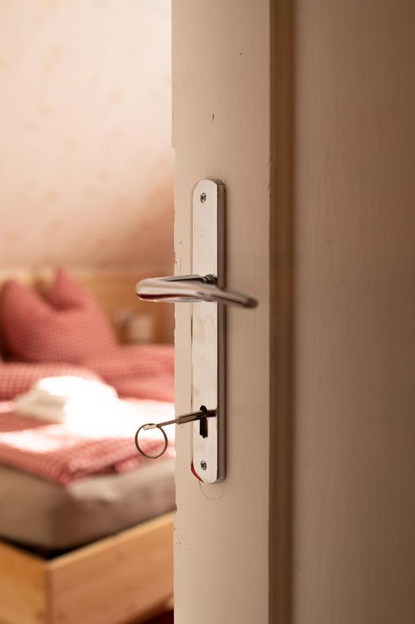 Roesslgut Bed & Breakfast ซีดาร์เฮาส์ ภายนอก รูปภาพ
